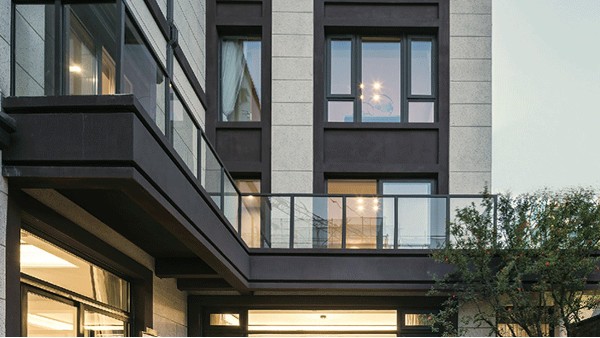 嚴嚴冬日里選擇保暖的鋁木復合門窗有多重要？