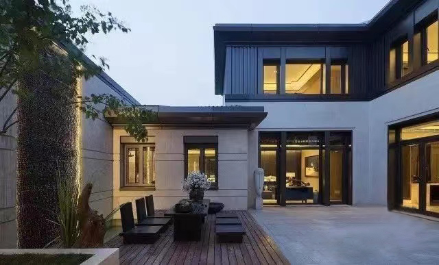 真正懂門窗的人，家里都在用這種鋁合金門窗！