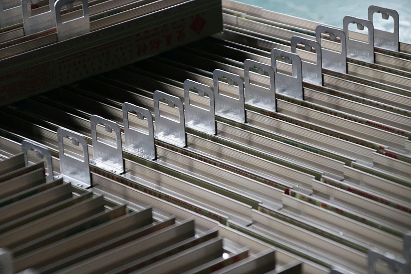 樓上樓門窗-推拉窗鎖鉤特寫(xiě)