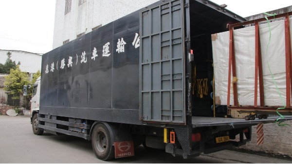 佛山哪個門窗廠家做工程門窗做得好？-樓上樓門窗